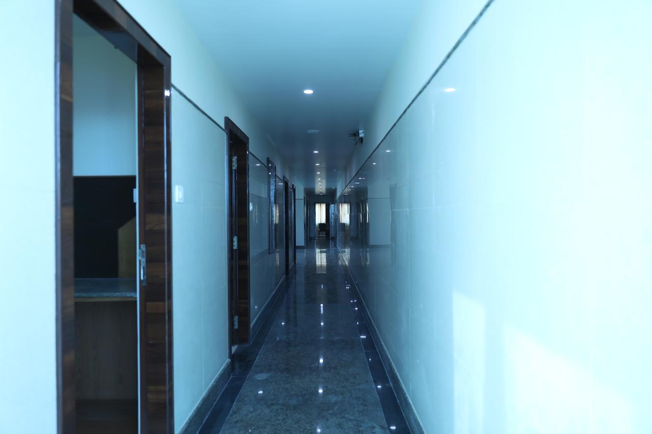 Hlv Grand Inn Bangalore Luaran gambar