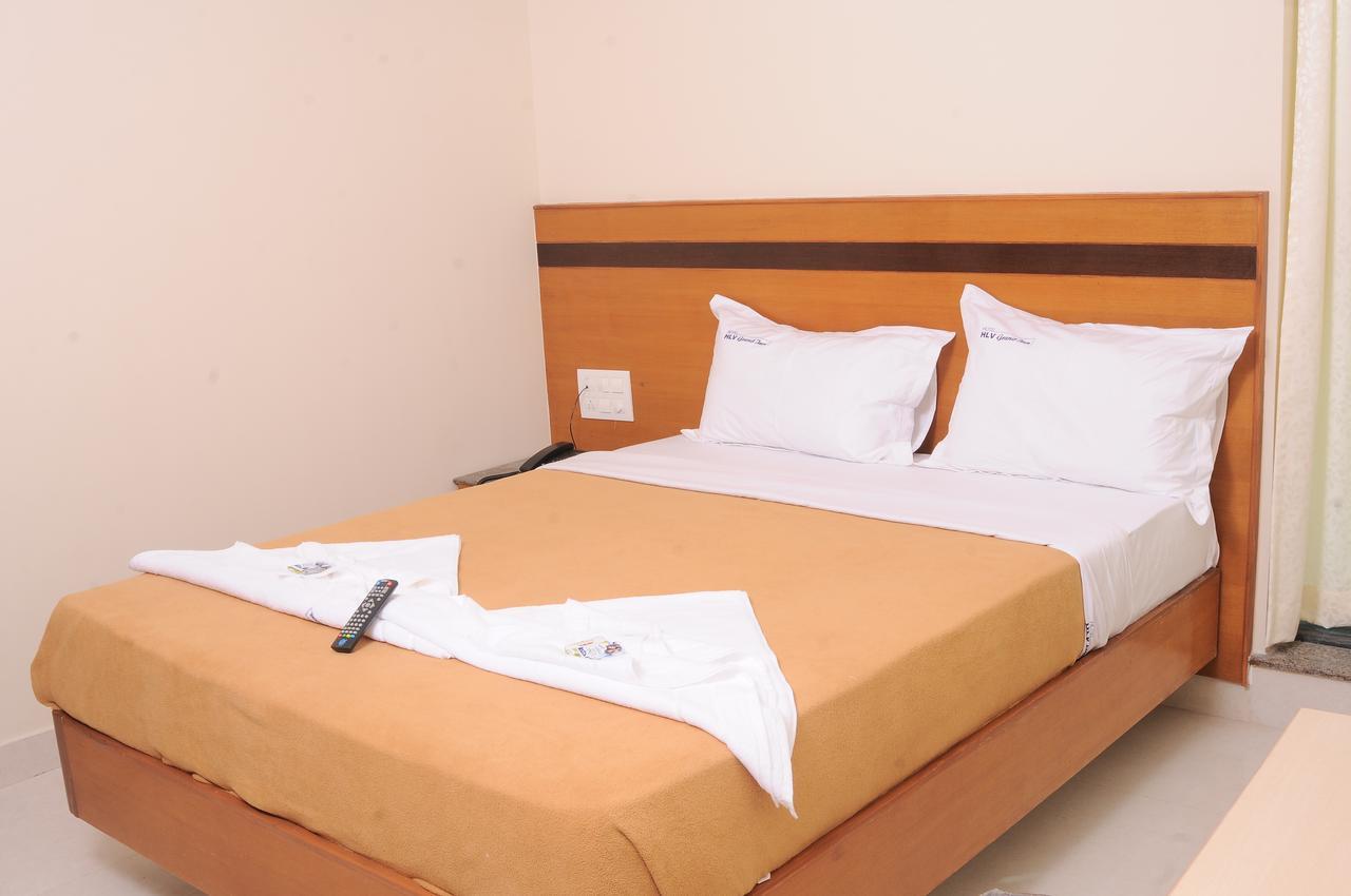 Hlv Grand Inn Bangalore Luaran gambar
