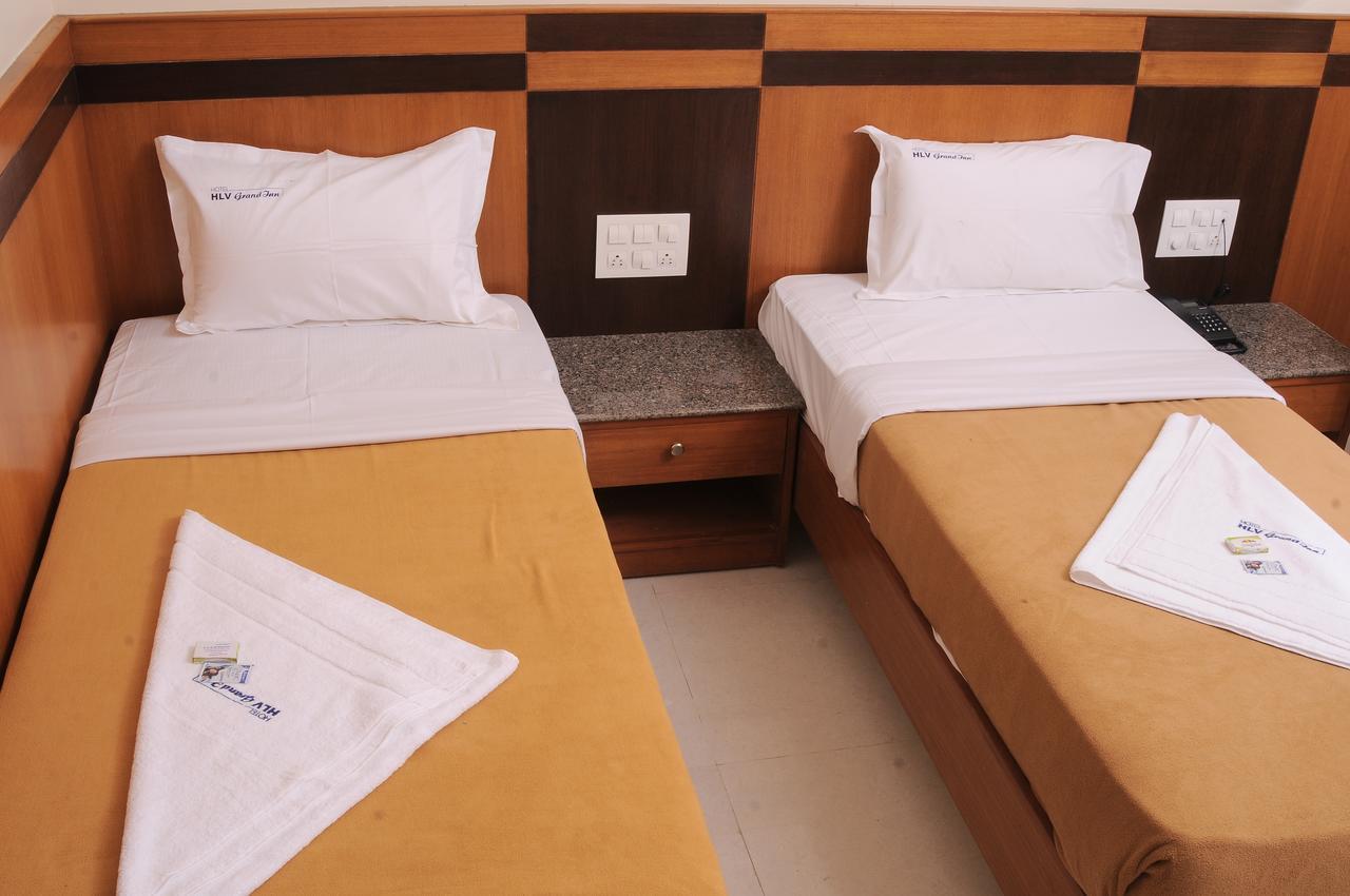 Hlv Grand Inn Bangalore Luaran gambar