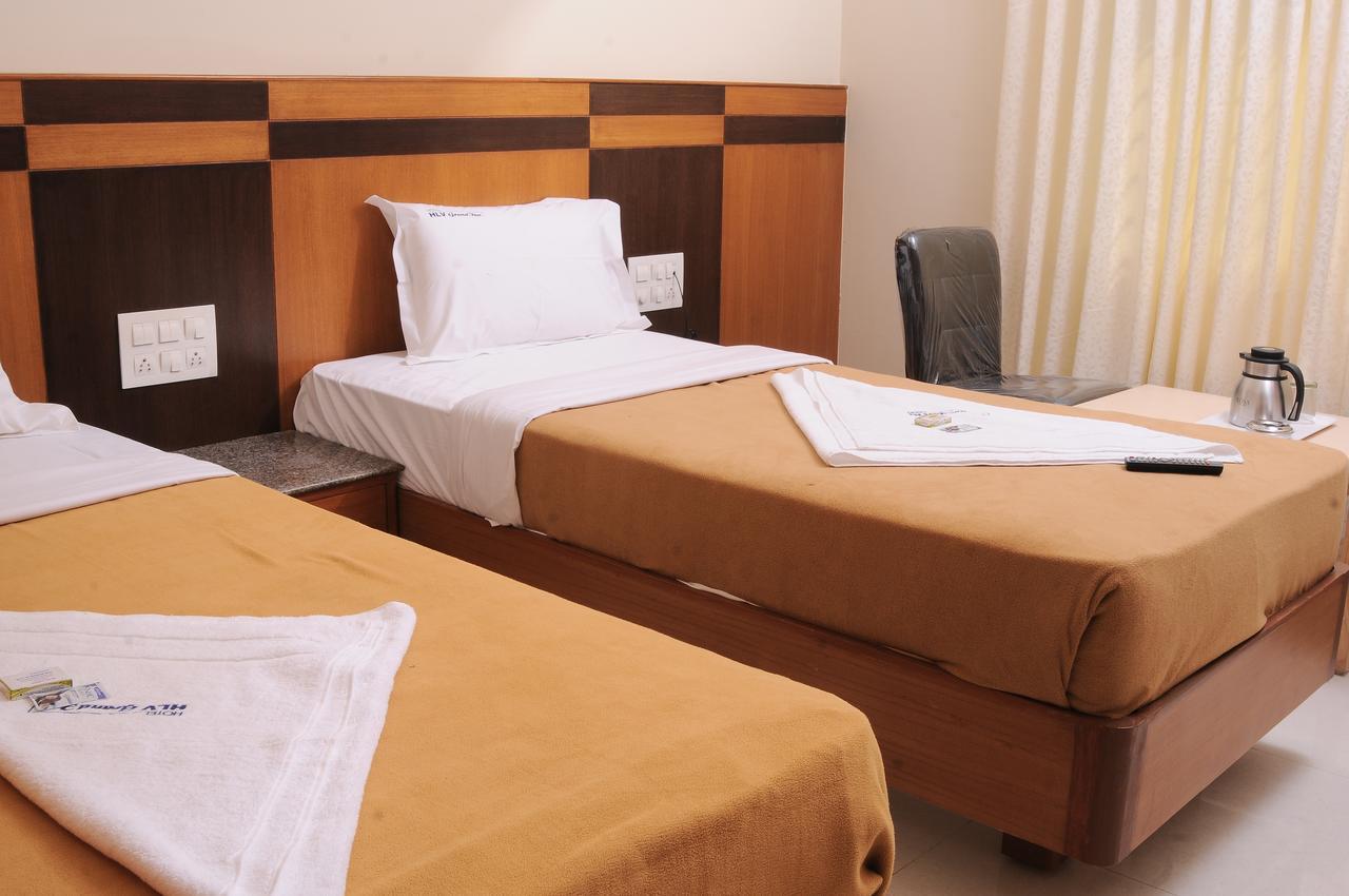 Hlv Grand Inn Bangalore Luaran gambar