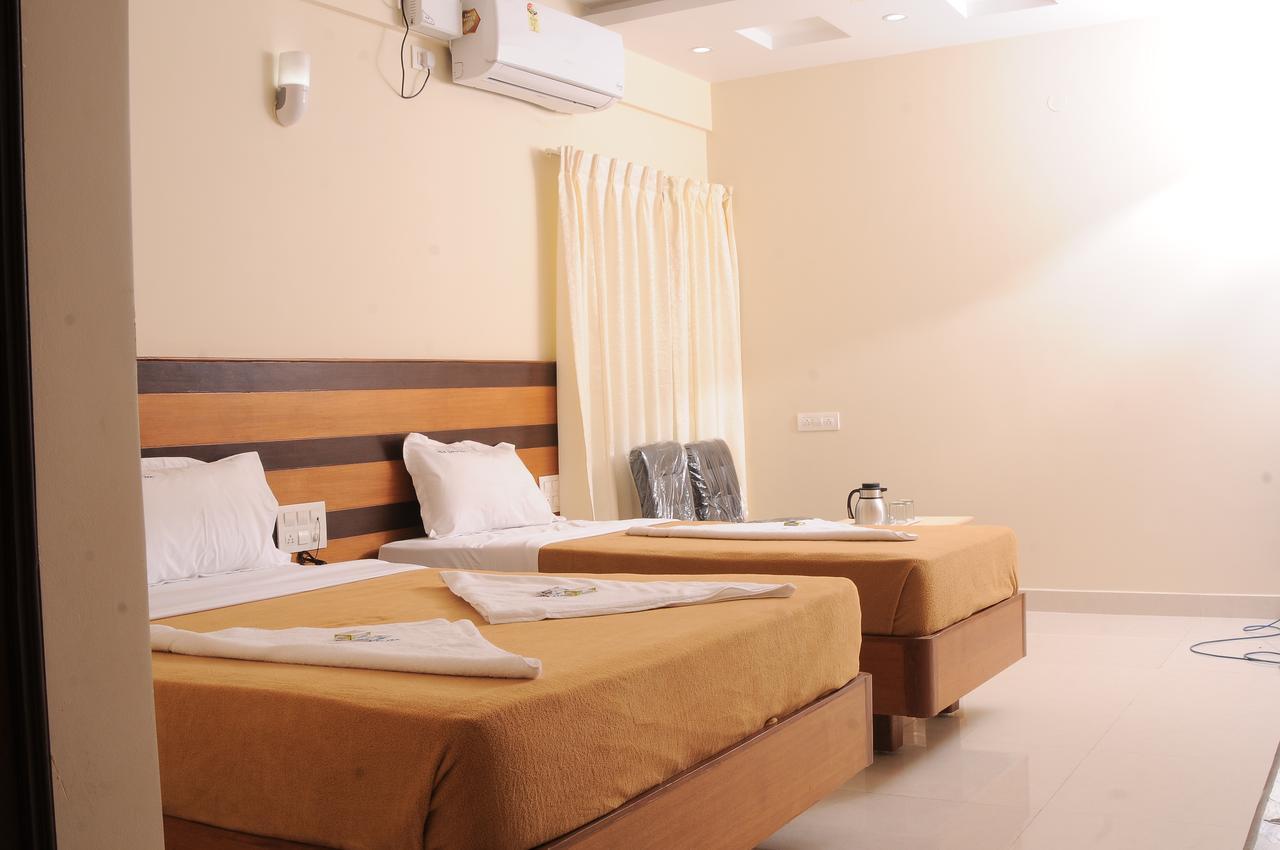 Hlv Grand Inn Bangalore Luaran gambar