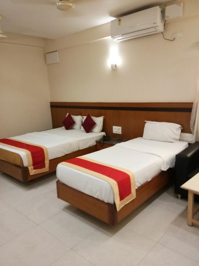 Hlv Grand Inn Bangalore Luaran gambar