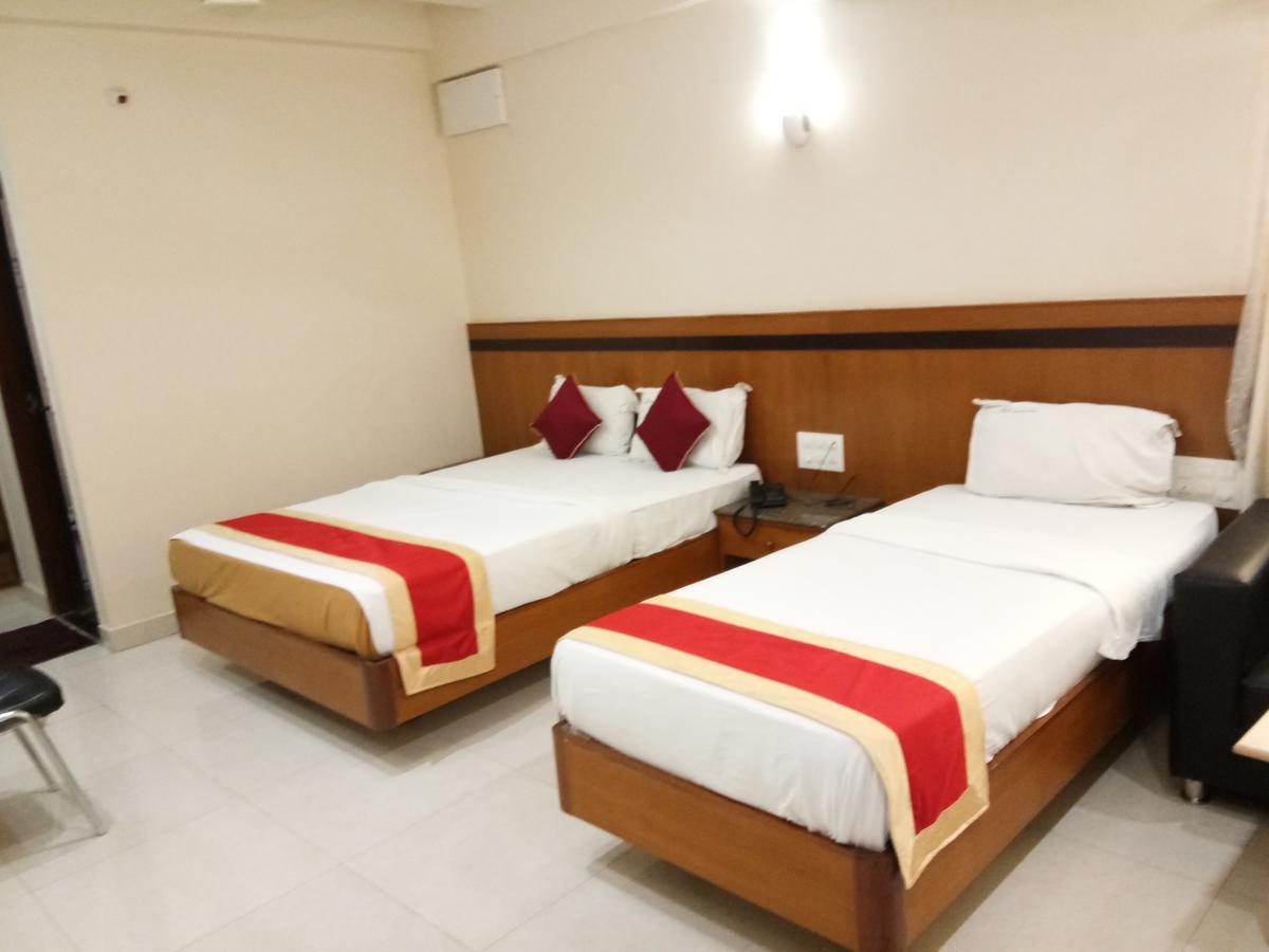 Hlv Grand Inn Bangalore Luaran gambar